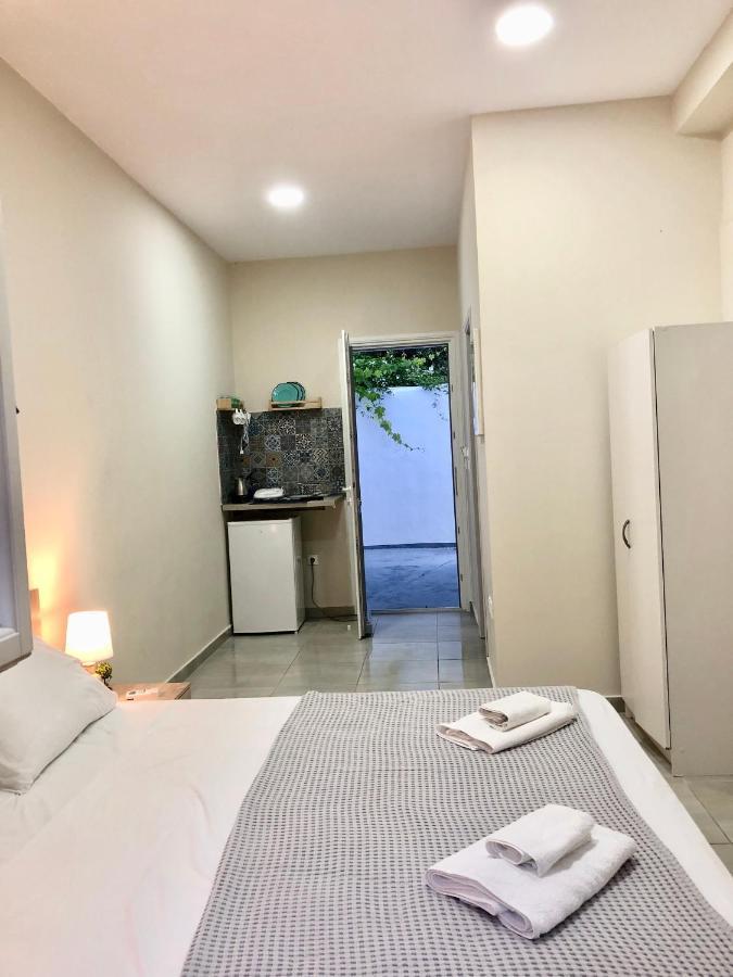 Konstantinos Apartments Парика Экстерьер фото